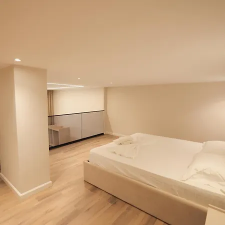Duplex *