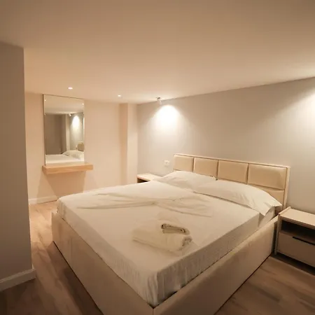 Duplex *