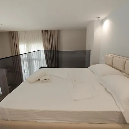 Duplex Apartment *