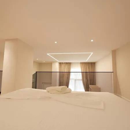 Apartment Duplex *